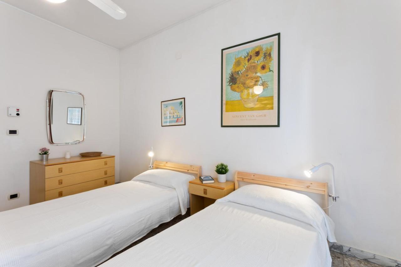 Aci Castello Seaview Apartment With Parking Exterior photo