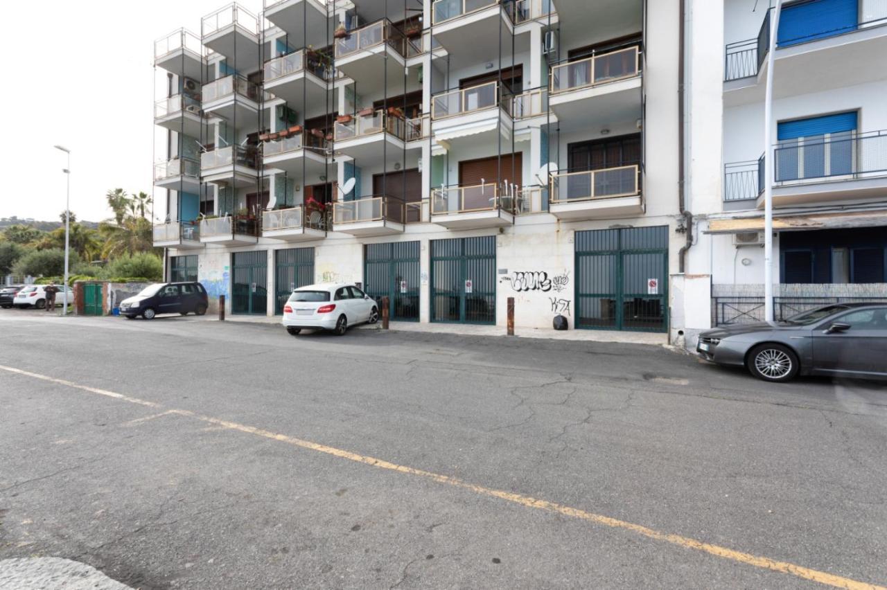 Aci Castello Seaview Apartment With Parking Exterior photo