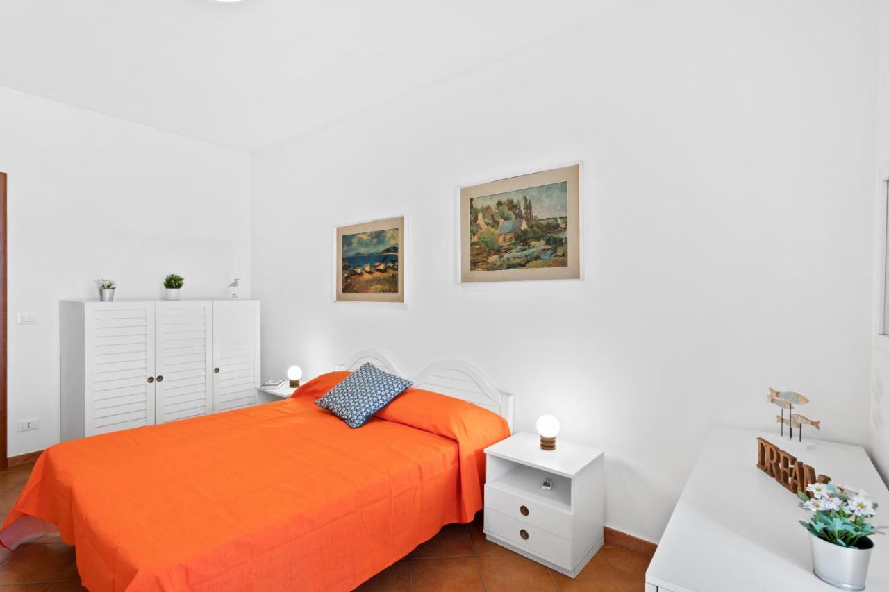 Aci Castello Seaview Apartment With Parking Exterior photo