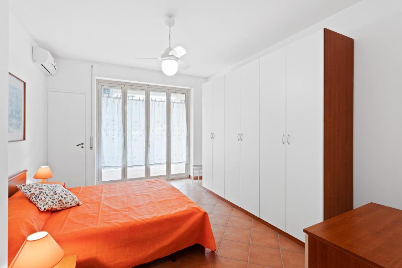 Aci Castello Seaview Apartment With Parking Exterior photo