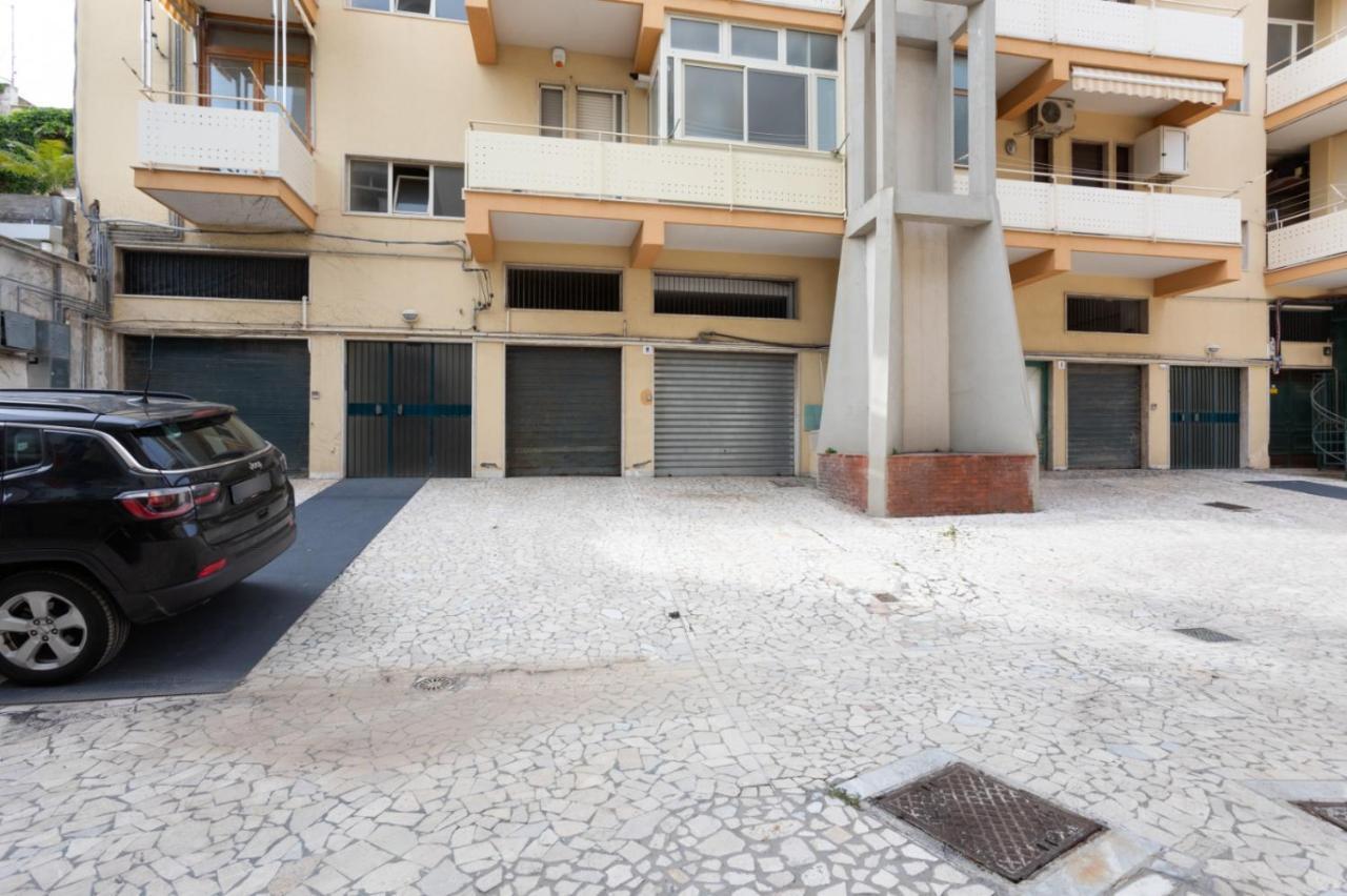 Aci Castello Seaview Apartment With Parking Exterior photo