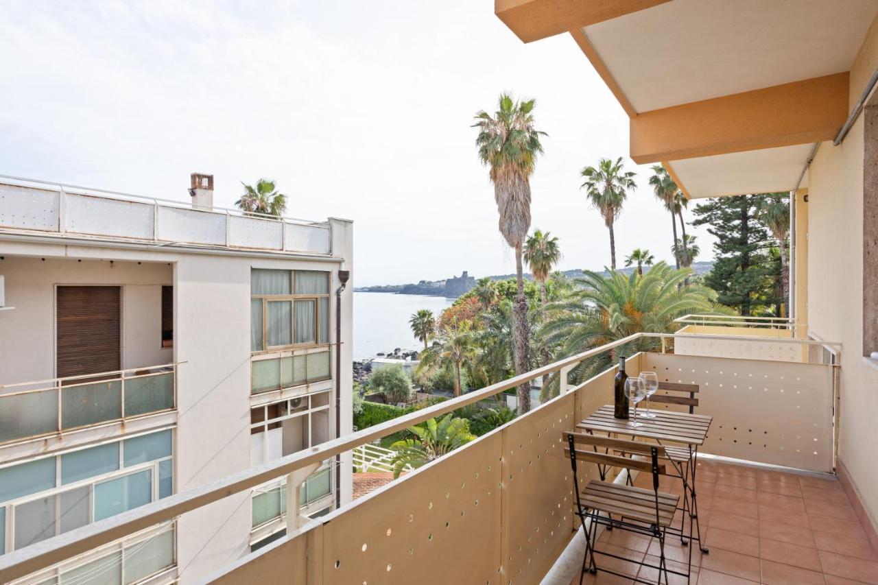 Aci Castello Seaview Apartment With Parking Exterior photo